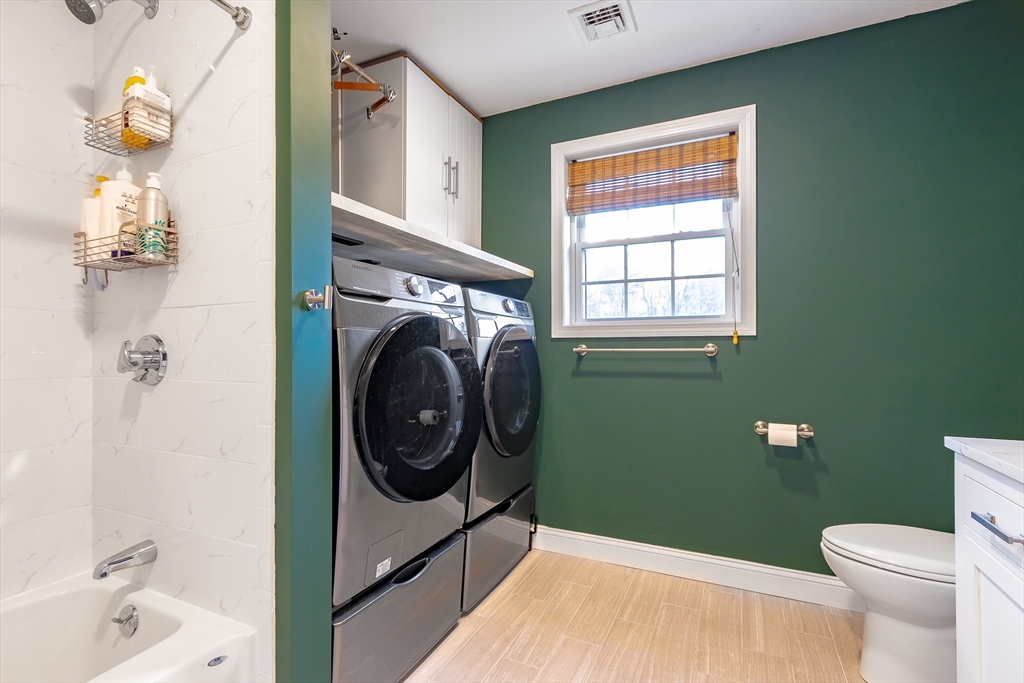 1093 Main St, Weymouth