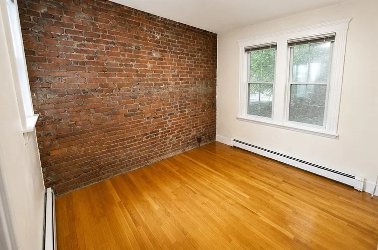 2 Arnold Cir, Mid Cambridge