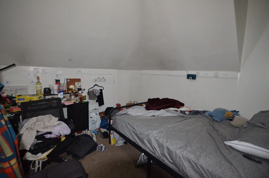 124 Academy Hill Rd, Brighton