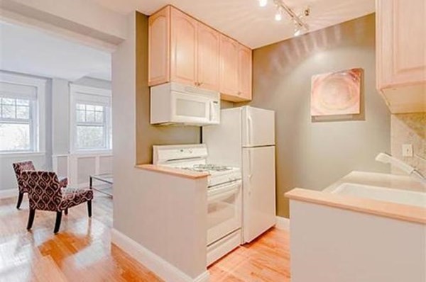 2001 Commonwealth Ave, Brighton