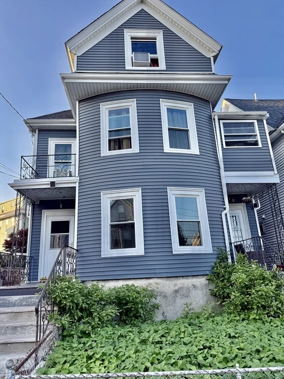 78 Summer St, Everett