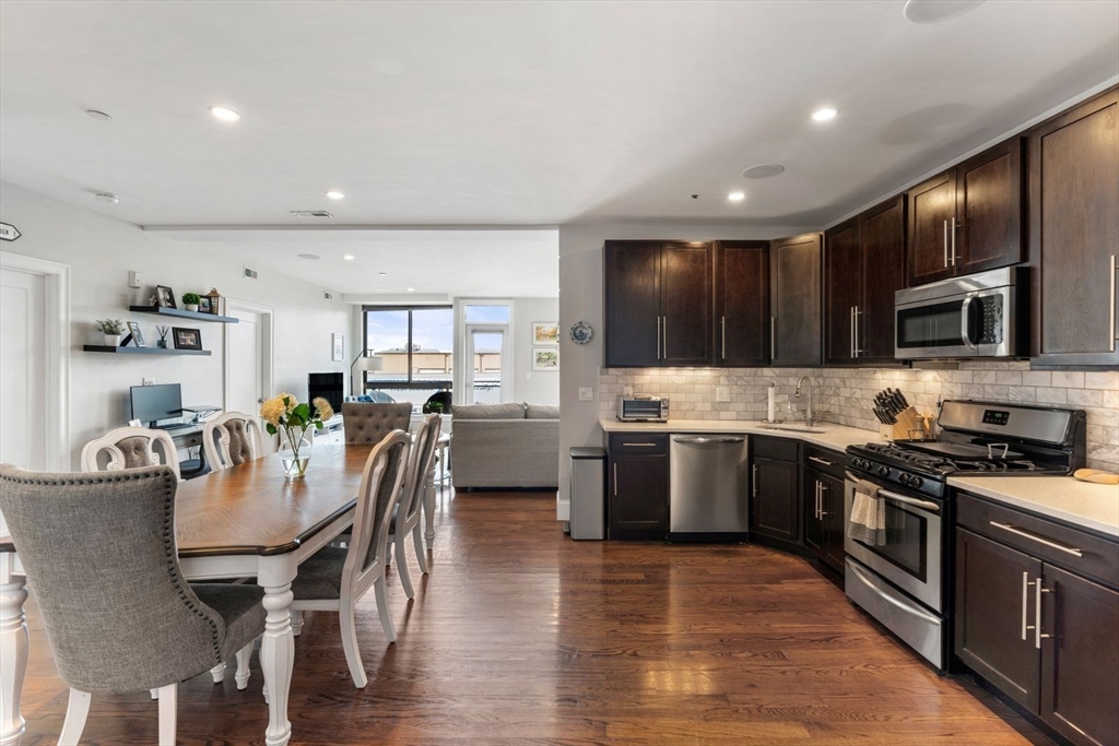 339 D St, South Boston