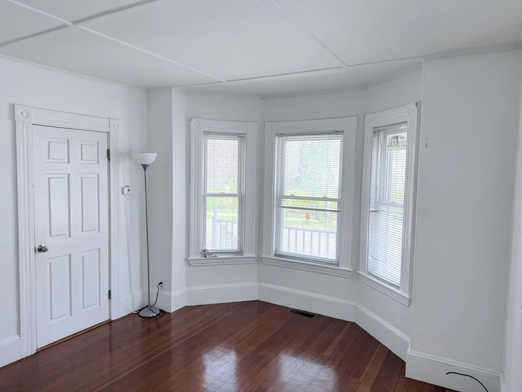 582 Eastern Ave, Lynn
