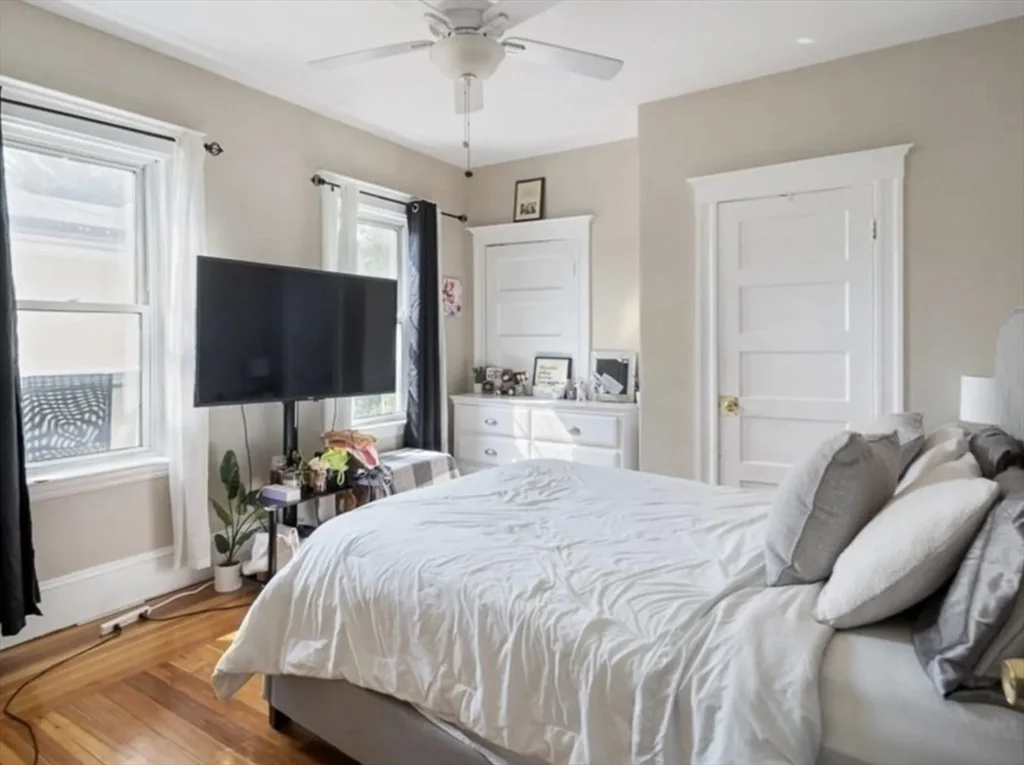 44 Green Leaf, Tufts University