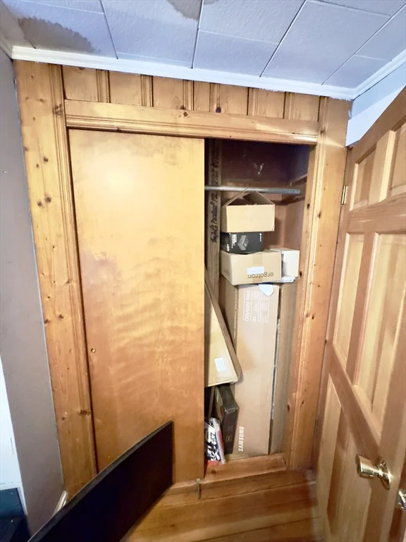 8 Fox Point, Dorchester