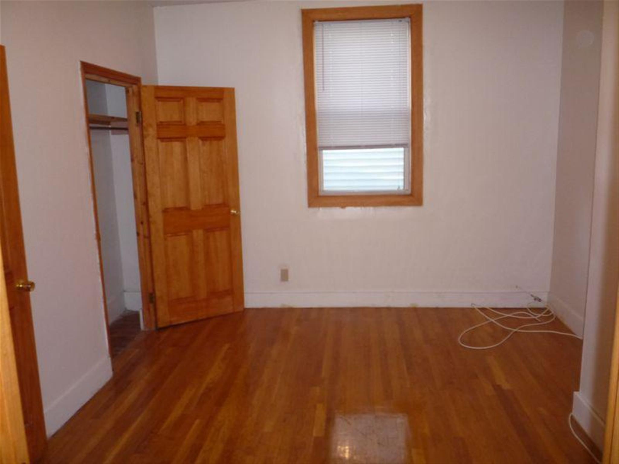 3 bed, 1 bath apartment for rent at 14-16 Clark St Unit 1, Union Square — photo 7 of 14