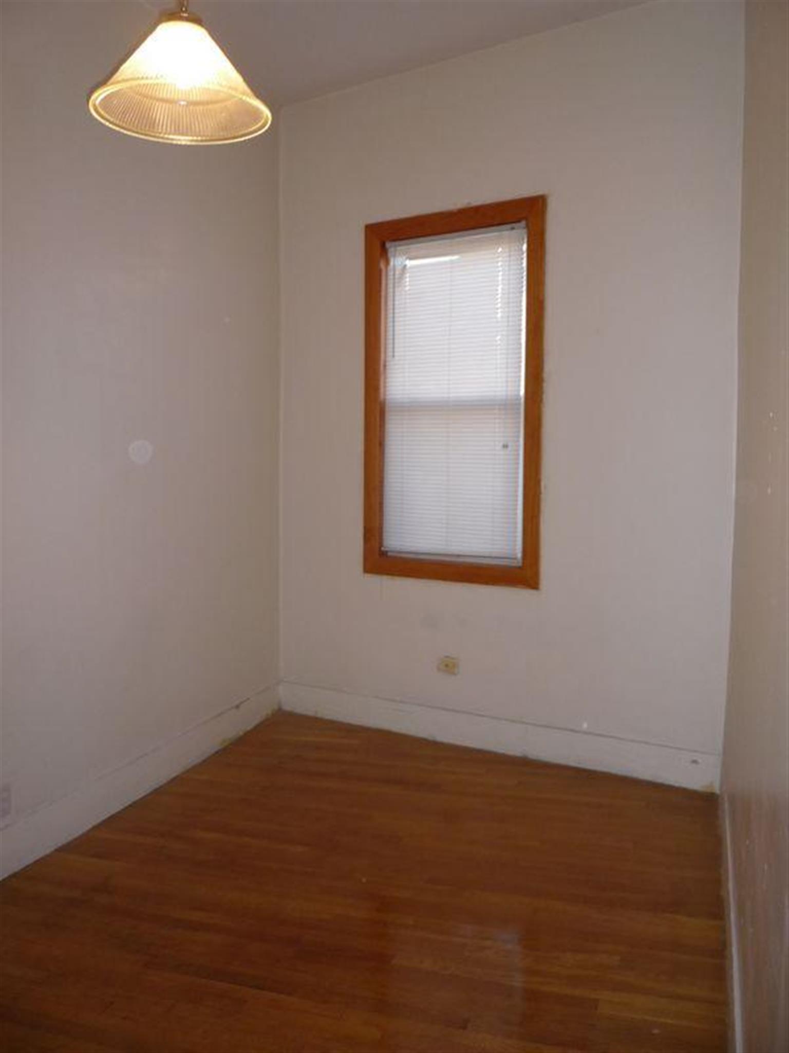 3 bed, 1 bath apartment for rent at 14-16 Clark St Unit 1, Union Square — photo 12 of 14