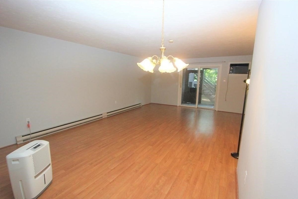 76 Highwood Dr, Franklin