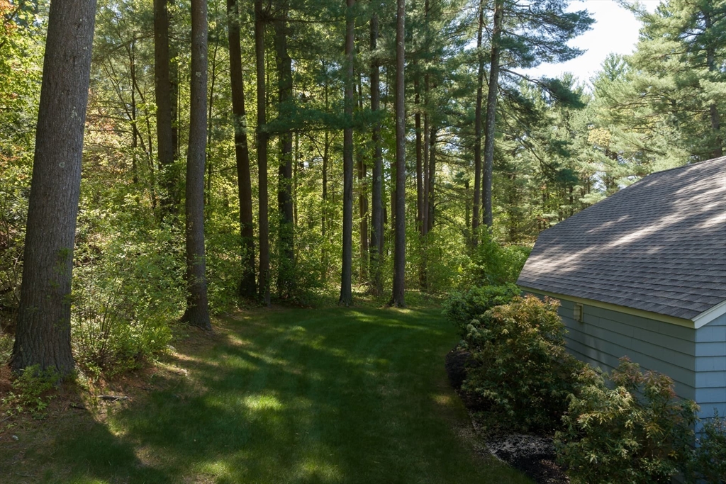 22 Bradford Rd, Weston