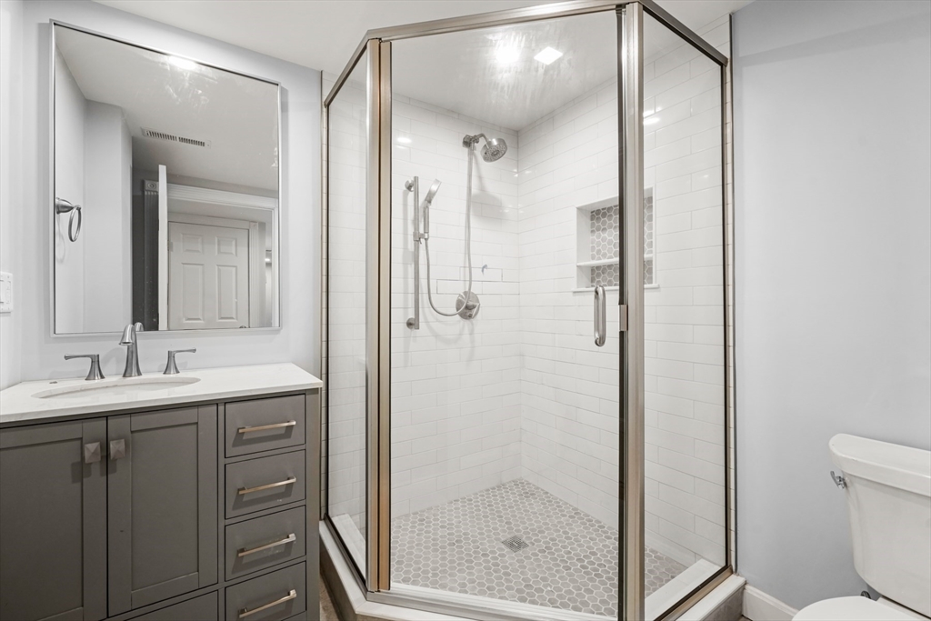 71 Old Harbor St, South Boston