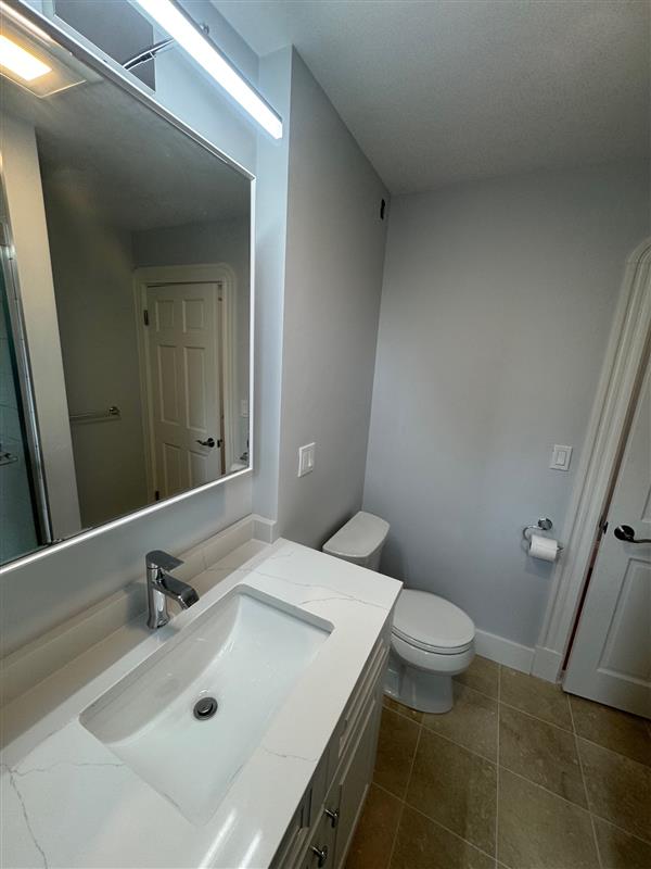 325 Highland Ave, Powder House Square