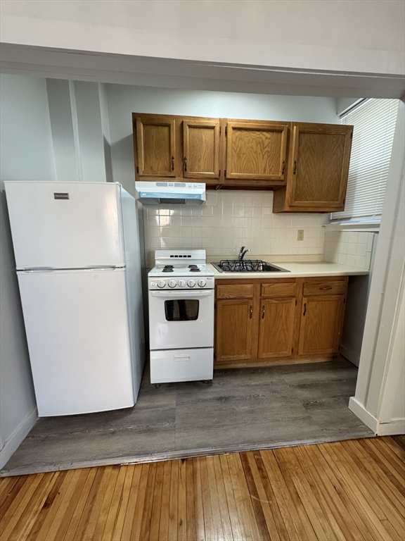 160 Strathmore Rd, Brighton