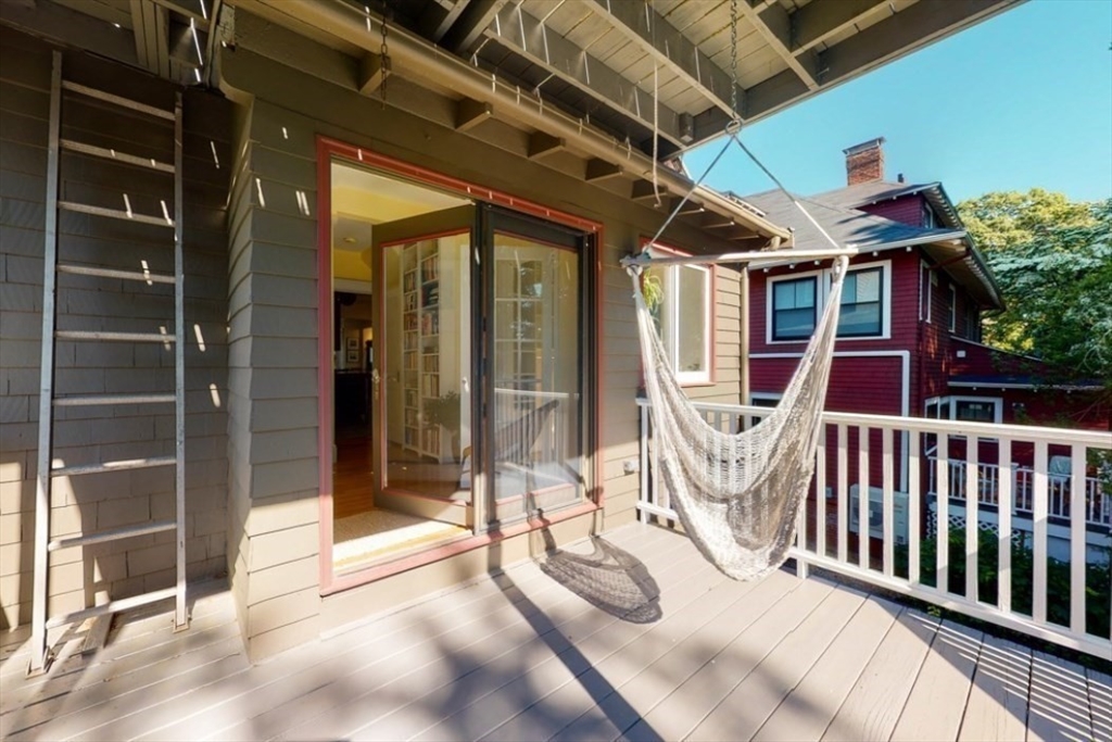 150 Lakeview Ave, West Cambridge