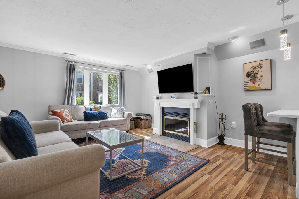 166 Quincy Shore Dr, Quincy