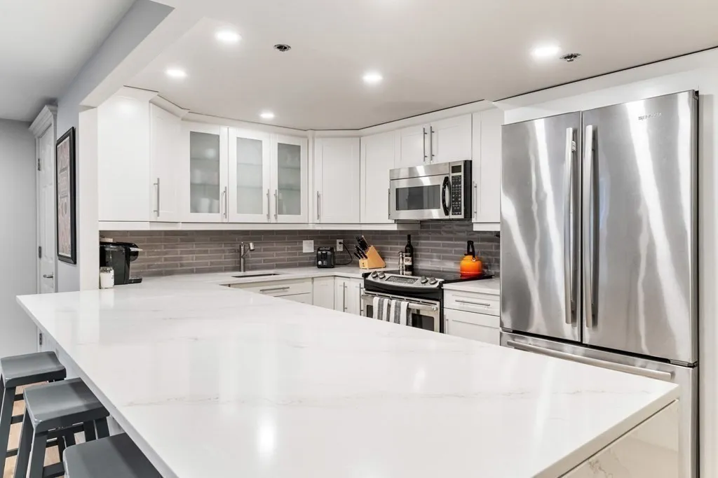 100 Fulton St, North End