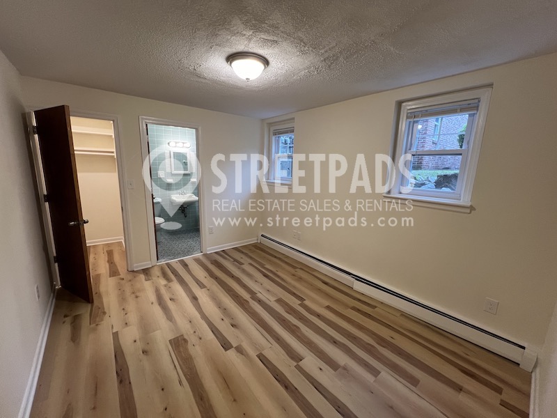 2018 Commonwealth Ave, Brighton