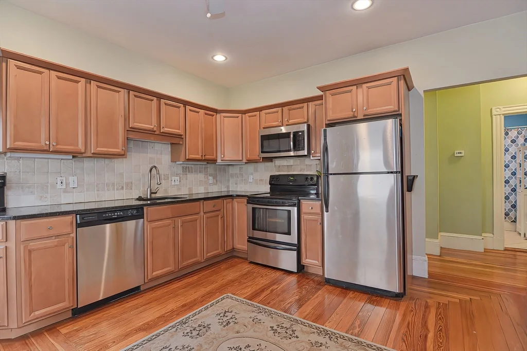 762 Columbia Rd, Dorchester