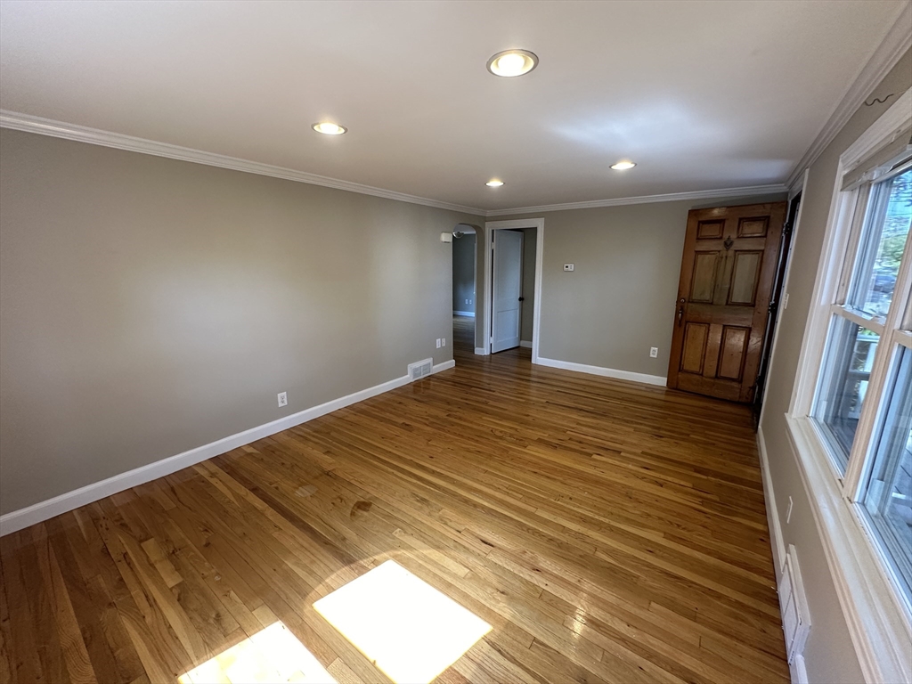 23 Safford St, Quincy