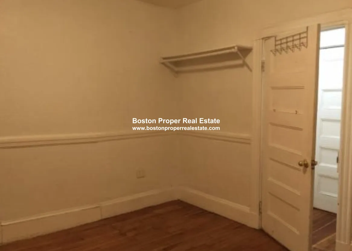 72 Revere St, Beacon Hill