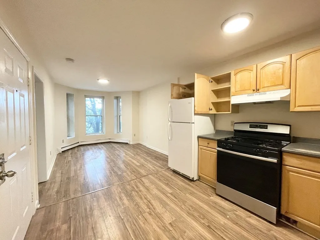 92 Hammond St, South End