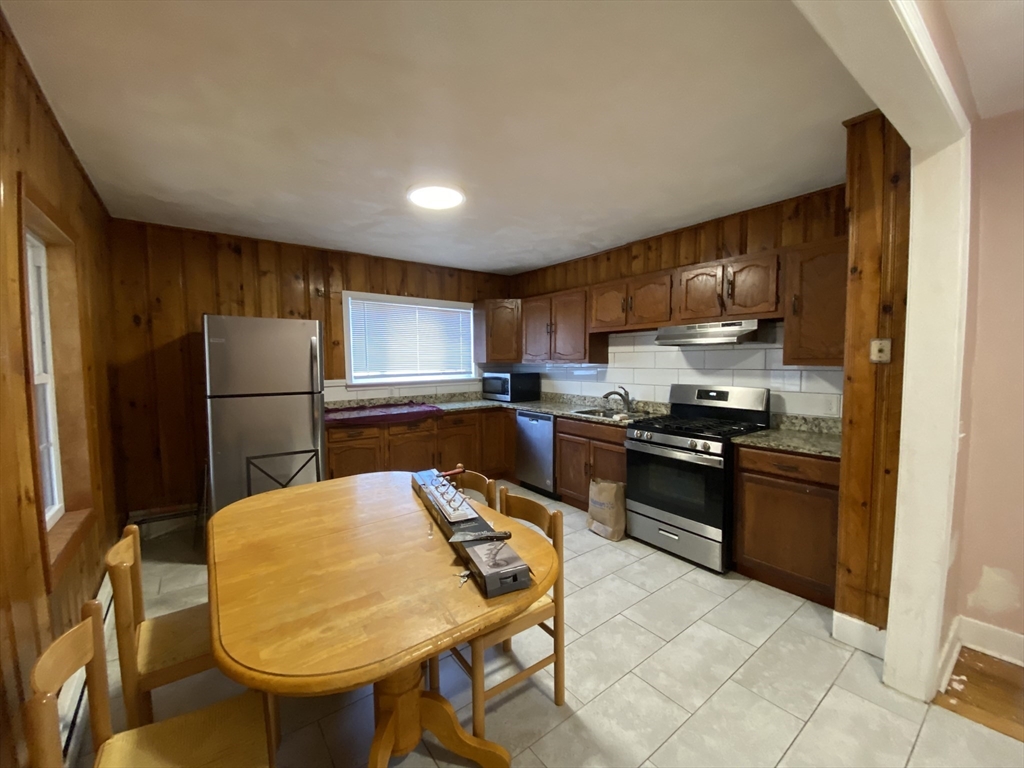 41 Hancock Ave, Medford