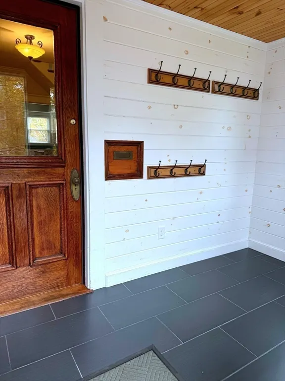 118 Newburg St, Roslindale