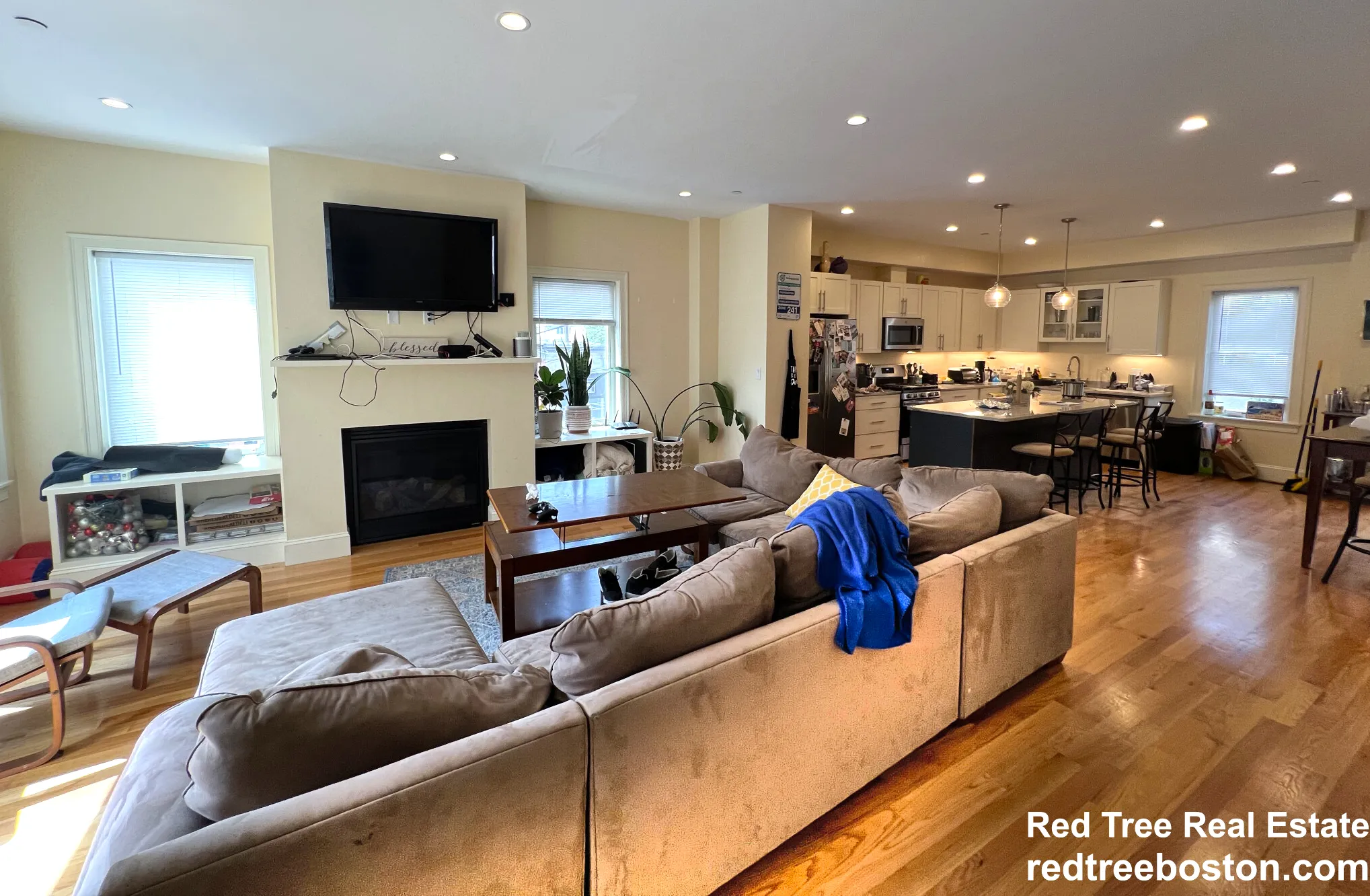 122 Tremont St, Brighton