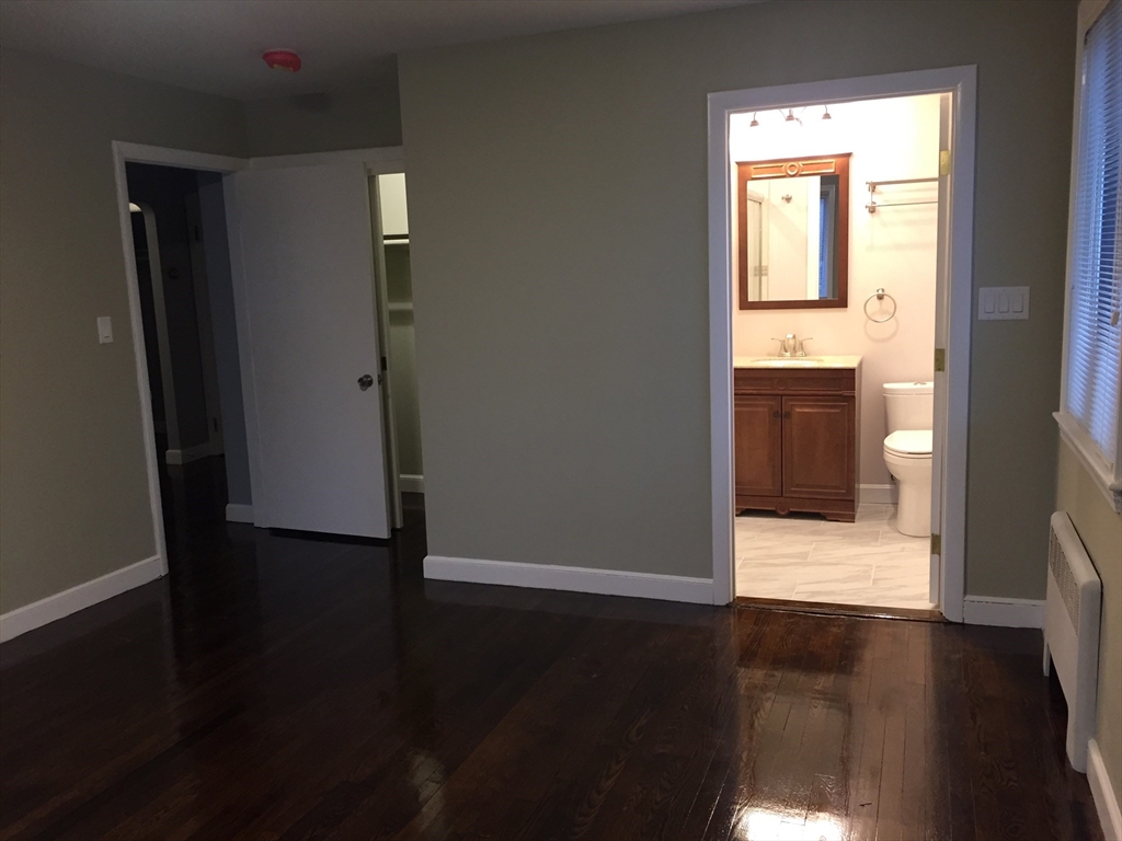 793 Dedham St, Newton