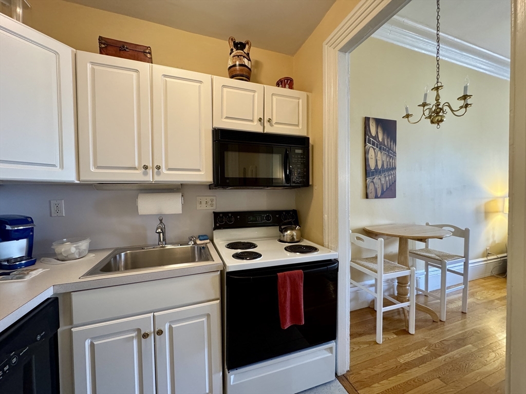 169 Beacon St, Back Bay