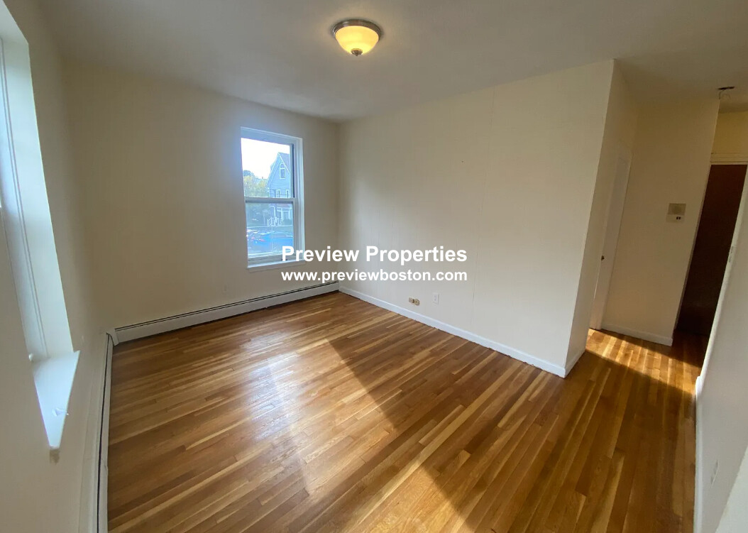 172 North Beacon St, Brighton