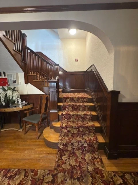 15 Ives, Beverly