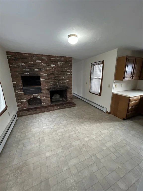 227 Wood St, Hopkinton