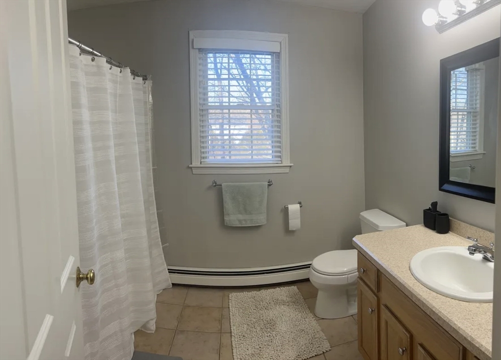 21 Shubert Rd, East Weymouth