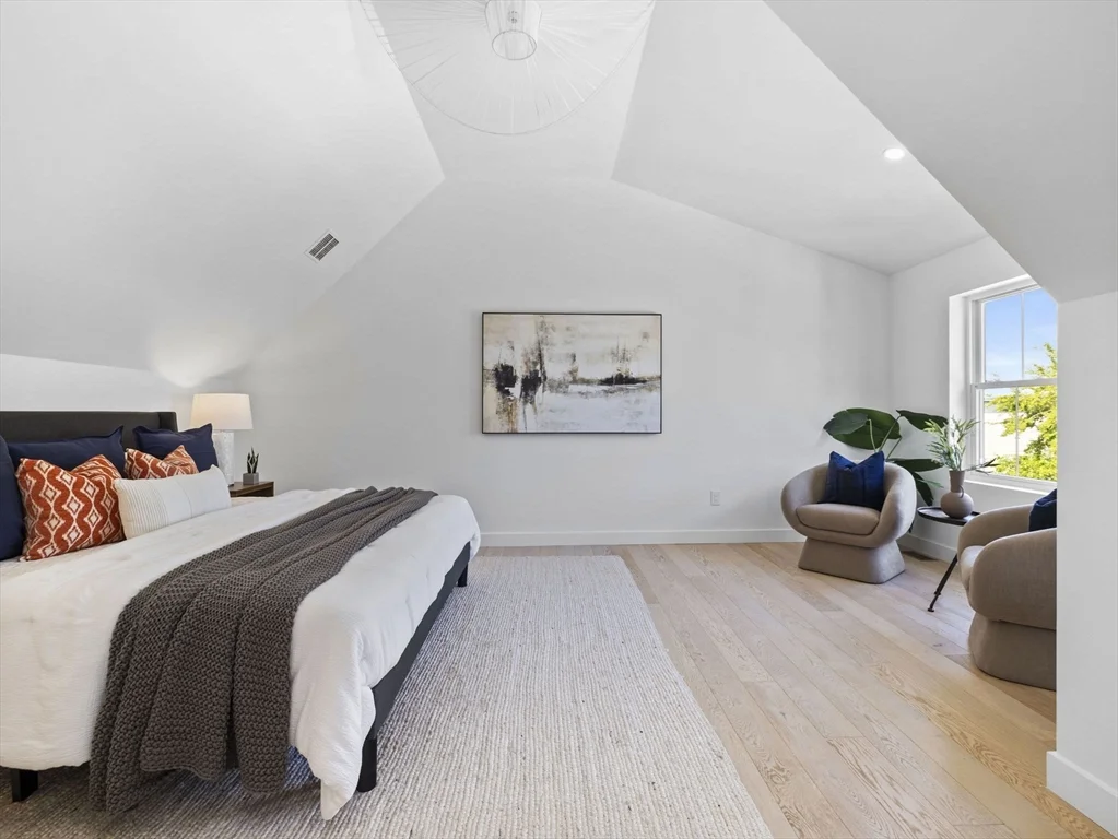 23 Winter St, Medford