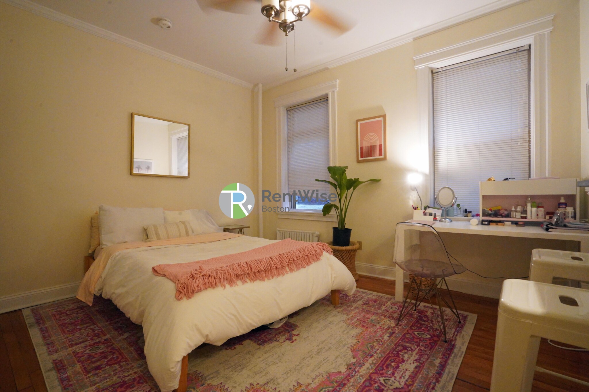 25 Queensberry St, Fenway