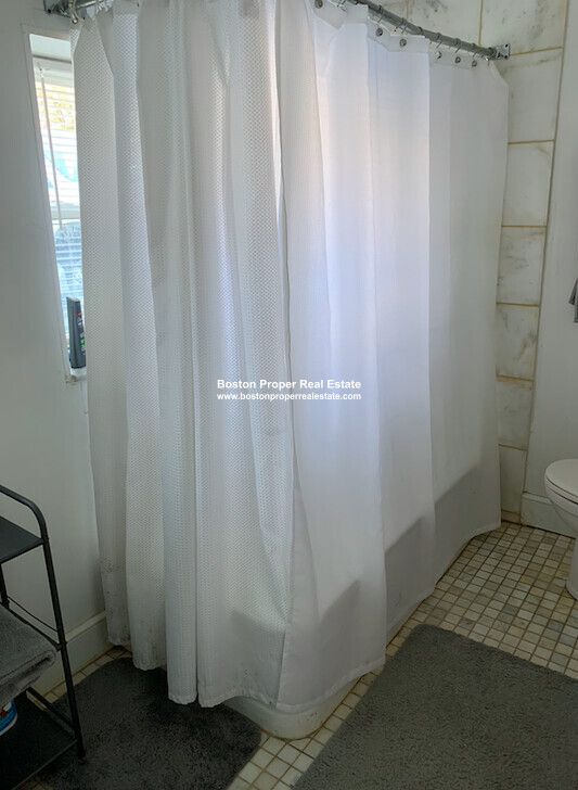 1748 Beacon St, Brookline