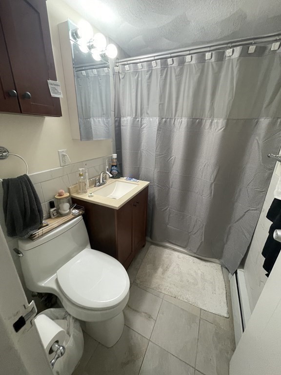 1105-4 Lexington St, Lakeview