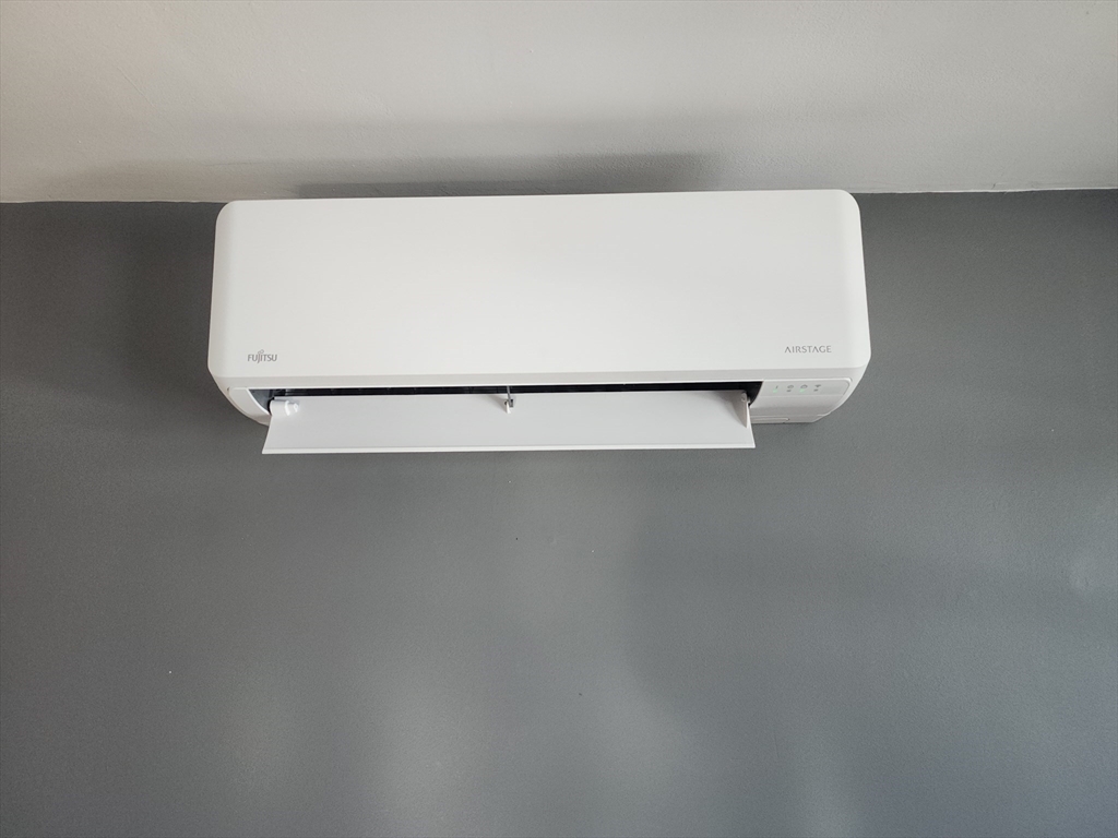 23 Brewster, Weymouth