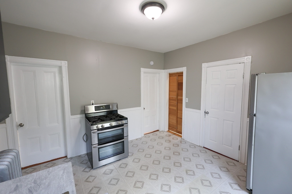 69 Willowwood St, Dorchester