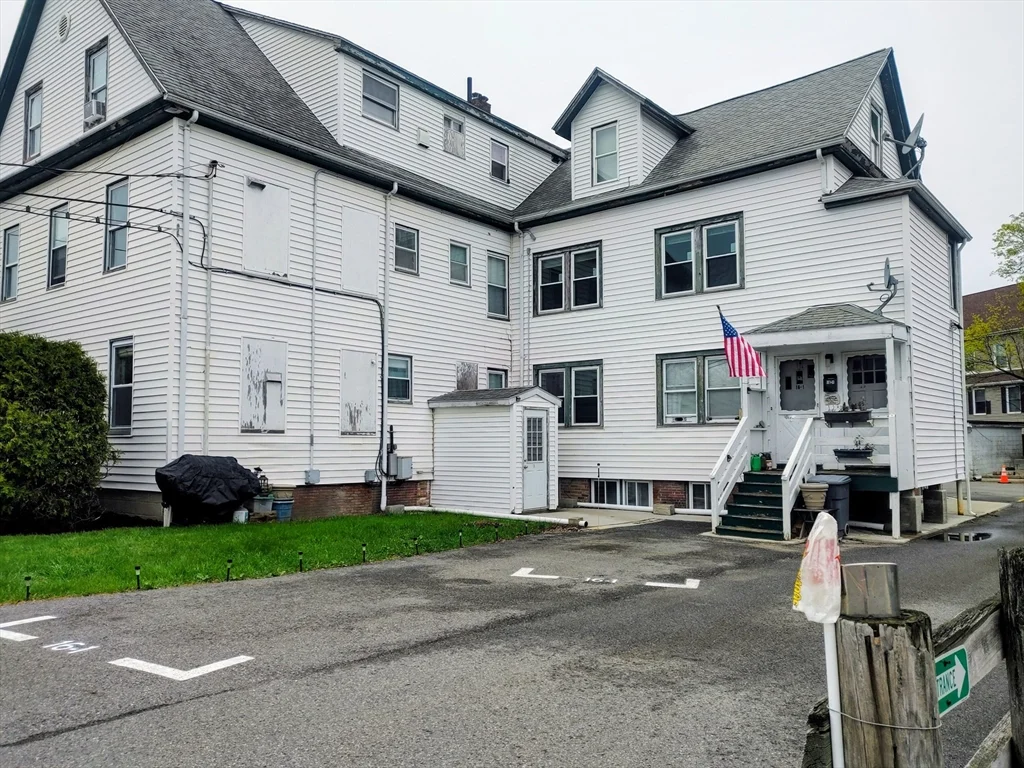 16 Wall St, Foxboro