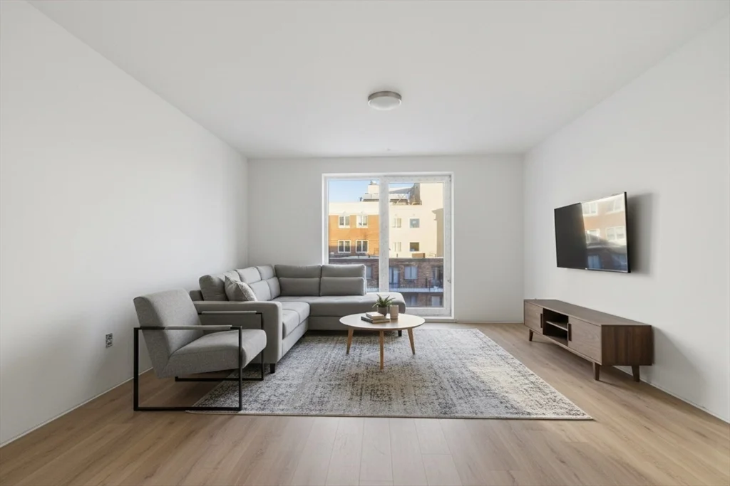 1035 Commonwealth Ave, Allston