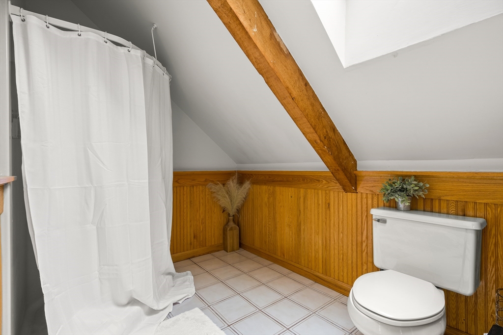 50 Mill Ln, Cohasset