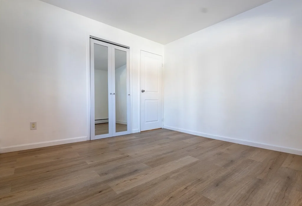 186 Lexington St, Watertown