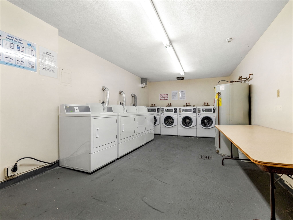 386 Commercial St, North End