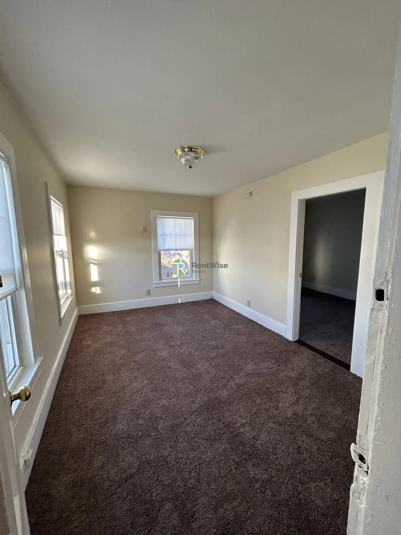 297 Nahant Rd, Nahant