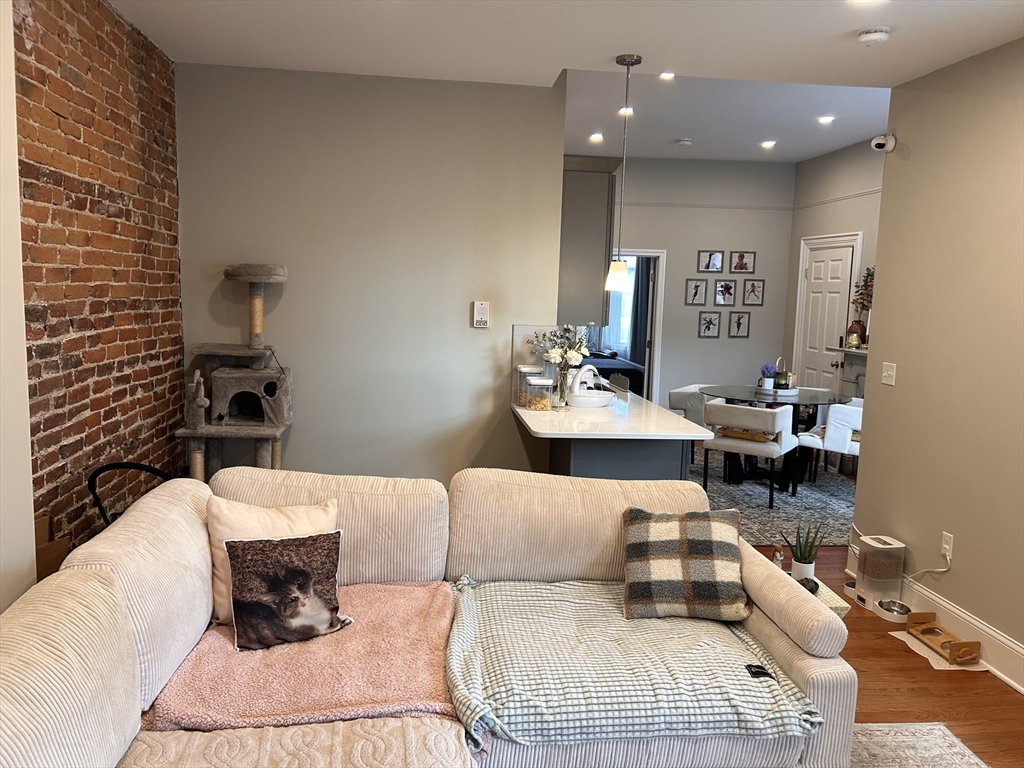 141 Galen St, Watertown