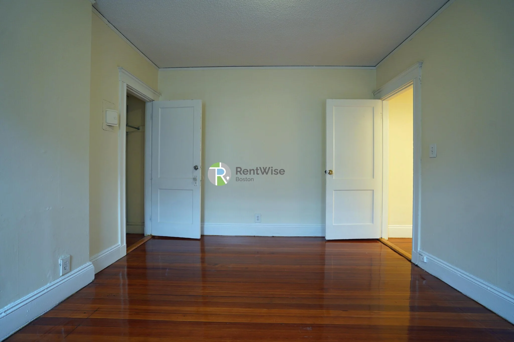 518 Cambridge St, Allston