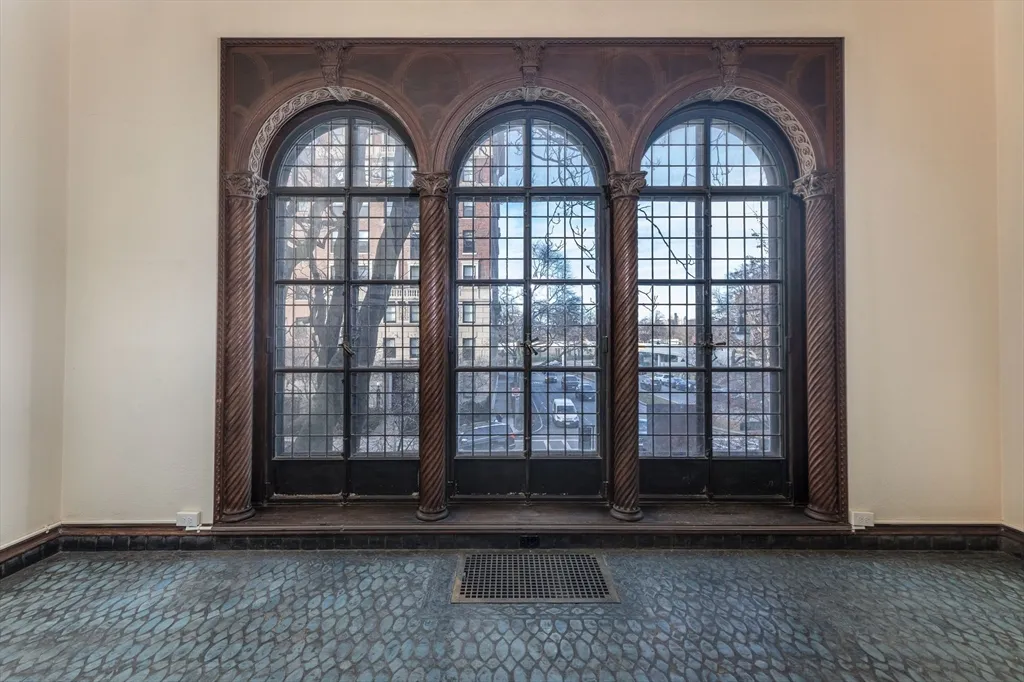 107 Beacon St, Back Bay