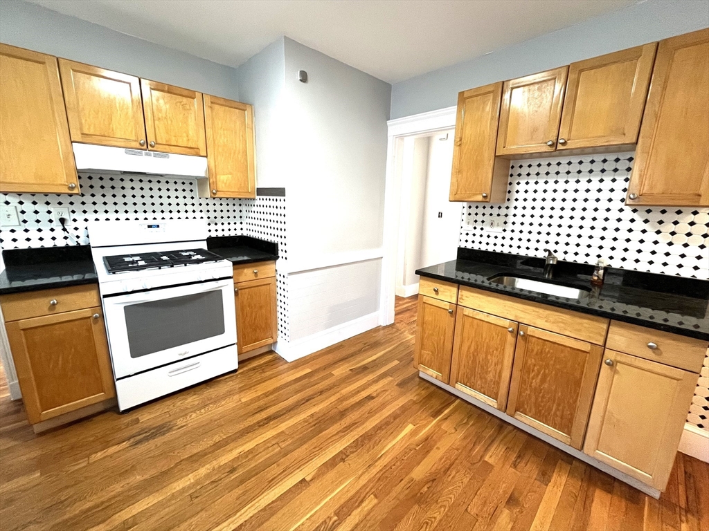 130 Grove St, West Roxbury