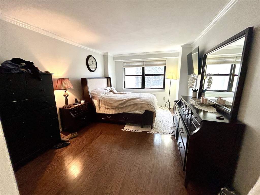 6 Whittier Pl, West End